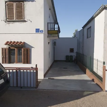 Mihalic Apartment